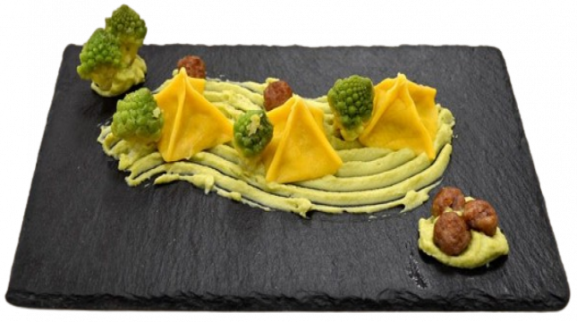 RAVIOLI_CACIO_E_PEPE__FORME_PYRAMIDALE-removebg-preview